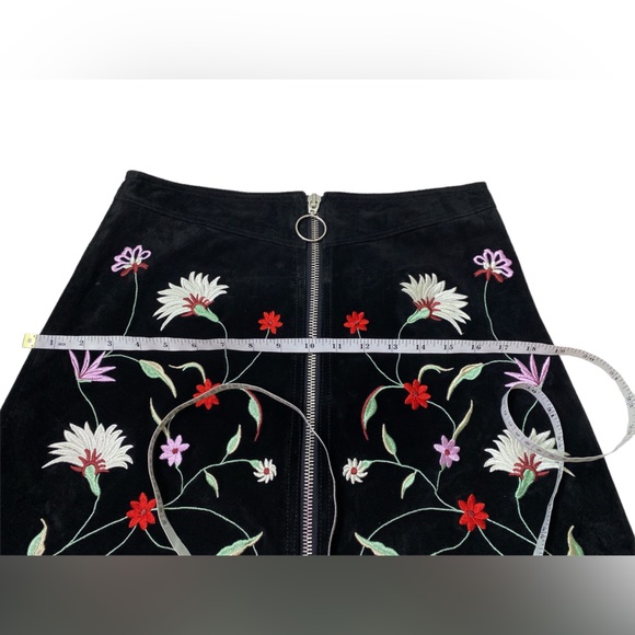 Zara - Genuine Suede Floral Embroidered Skirt - Picture 8 of 9